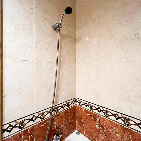 El Oasis أوروبيسا ذيل مار